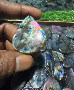 Affection Gems Zertifizierte Natürliche Spektrolith Lose Edelsteine aus Rajasthan, Mehrfarbig, Heilend, Gemischte Formen und Größen, Anpassbarer Lochdurchmesser - Product Image 3