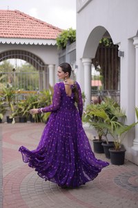 Nuevo Vestido de Fiesta TENNECY para Mujer, Largo hasta el Tobillo, en Faux Georgette, con Estampado Laheriya, Parches Kutchi, Sin Arrugas, de Secado Rápido - Product Image 5