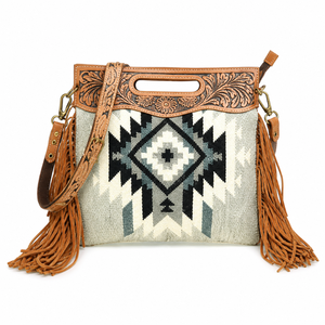 Sac à main en cuir et laine tissé à la main avec franges pour femmes |   Sac à bandoulière à motif géométrique en cuir de vachette |   Qualité d'exportation supérieure en provenance d'Inde - Product Image 1
