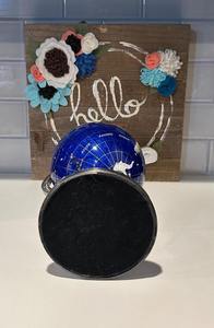 ลูกโลกโลหะตกแต่งลายตัดเลเซอร์ พร้อมผิวสัมผัสสีเขียวเวอร์ดิกริส ให้ความรู้สึกโบราณอย่างแท้จริง - Product Image 3