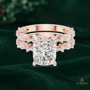 Anillo de oro macizo de primera calidad con diamante de laboratorio de corte cojín, halo oculto, doble fila de marquesas y detalles de media eternidad redondos. - Product Image 2