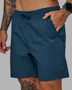Shorts décontractés pour hommes en polyester tissé 100 % bleu marine à séchage rapide, taille mi-haute avec cordon de serrage – Shorts personnalisés pour hommes, vente en gros - Product Image 5