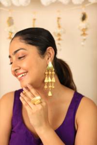 Pendientes de Campana de Latón Chapados en Oro Hechos a Mano – Joyería Étnica de Impacto para Mujer - Product Image 2