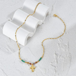 Collier en acier inoxydable plaqué or avec cristaux colorés taille émeraude, perles, croix, cerises, gouttes d'eau et maillons en forme de cœur pour anniversaire - Product Image 4