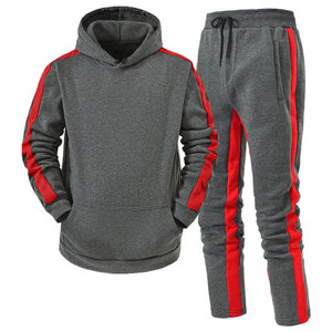 Ensemble de survêtement sportif pour homme, directement de l'usine, avec tissu respirant, options de logo personnalisé et approvisionnement à l'exportation pour les acheteurs mondiaux - Product Image 1
