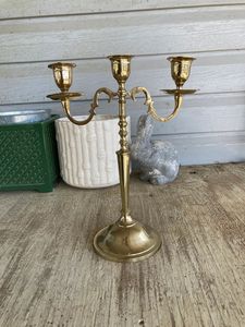 Candelabro Creativo de Aluminio con Múltiples Brazos para Decoración de Mesa en Hogar, Bodas y Restaurantes - Product Image 1