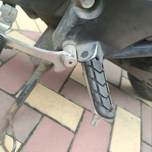 Nouveaux <span class=keywords><strong>repose</strong></span>-pieds avant en aluminium chromé pour moto <span class=keywords><strong>de</strong></span> rue Phantom 150 CB190R/CBF avec design antidérapant - Product Image 5