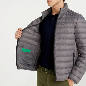 Chaqueta de invierno ligera para hombre 2026 al por mayor, con logo personalizado, cuello alto liso, abrigo acolchado, chaqueta duradera de nailon con relleno, OEM - Product Image 3
