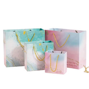 Sacs cadeaux en papier de marque élégants avec logo pour les petites entreprises, les présentoirs de bijoux, les boutiques et les cadeaux d'événements- (Style 02) - Product Image 5