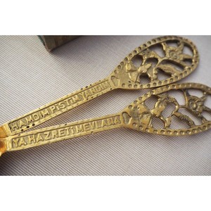 Golden Aluminum Customizable Salad Servers Set With Floral Design Metal Utensils For Serving Salads - Product Image 5