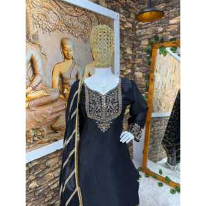 Hermoso Conjunto de Ropa India y Pakistaní para Fiesta, Top, Dhoti y Dupatta - Product Image 6