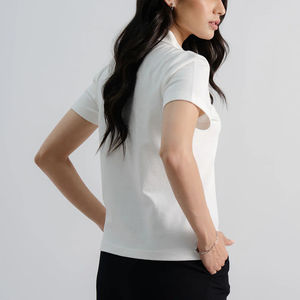 OEM/ODM – Nouveauté : T-shirt zippé respirant à séchage rapide pour femme, coupe classique, couleur unie, manches courtes, confortable, avec appliques – Vente en gros - Product Image 5