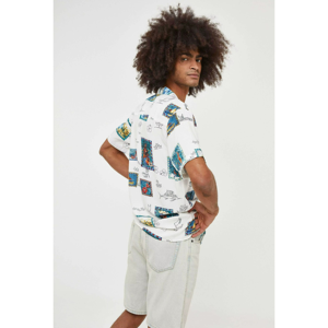 Chemise Hawaïenne Blanche pour Homme, Inspirée des Cartes Postales Vintage, Imprimé Décontracté Respirant pour l'Été - Product Image 3