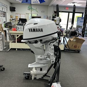 2025 Yamaha F25SWTHC2 Blanc Poignée de commande électrique Démarrage électrique avec Power Tilt & Trim - Product Image 3
