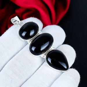 Colgante de Ónix Negro con Tres Piedras, Plata de Ley 925, Hecho a Mano, Joyería Bohemia, Regalo para Mujer - Product Image 2
