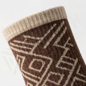 Chaussettes de yoga antidérapantes pour le sport, la course, le Pilates, la gym, l'entraînement, respirantes, avec contrôle de la traction, douces, couleur personnalisable - Product Image 4