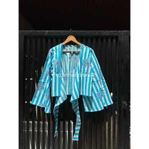 Haut cache-cœur décontracté en mousseline rayée avec imprimé palmiers, à nouer sur le devant, manches trois-quarts, coupe ample, pour femme, idéal pour l'été - Product Image 2