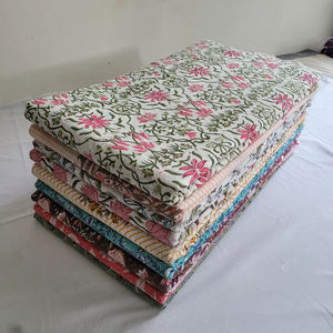 Tela de Algodón Estampada a Mano con Diseño Mugal Butta, Transpirable, Ligera y Ecológica, para Confección de Vestidos, Regalo para Mujeres - Product Image 1