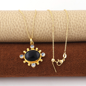 Collar personalizable de ónix negro con colgante ovalado de cuarzo opalita, cadena de latón macizo chapada en oro de 18k para mujer - Product Image 5