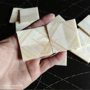 Bobines artisanales en os de buffle Viking sculptées à la main, accessoires traditionnels faits à la main au meilleur prix - Product Image 4