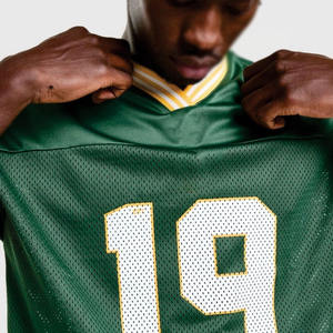 Camiseta de Fútbol Americano Premium al por Mayor OEM, Manga Corta, Unisex, Malla Transpirable, Diseño con Número Personalizado, Estilo Urbano y Casual - Product Image 2