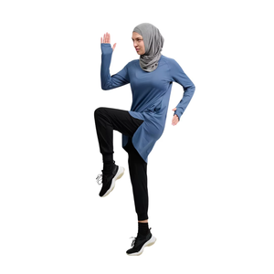Ensemble de sport modeste personnalisé pour femmes avec fermeture éclair et poches, ensemble de gym musulman à séchage rapide, tenue de sport musulmane pour femmes - Product Image 2