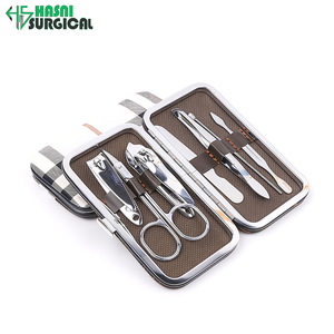 Services de fabrication d'instruments chirurgicaux sur mesure, ensemble de manucure et pédicure 7 pièces avec coupe-ongles - Product Image 2