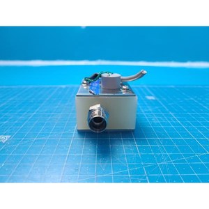 Interruptor de Flujo Electromagnético TOKYO KEISO ZES96-12001-60, Usado, Piezas de Equipos Semiconductores de la Serie Legacy - Product Image 3