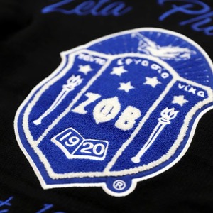 Suéter Cárdigan de Sororidad al por Mayor, Zeta Phi Beta, Negro, Tejido, Bordado Personalizado, Proveedor de Fábrica de Ropa Griega - Product Image 4