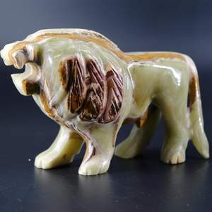 Statue de lion en onyx sculptée à la main, décoration d'intérieur unique, art Feng Shui, figurine de luxe, cadeau de collection pour le bureau ou le salon - Product Image 1