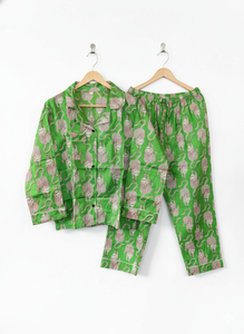 Ensemble de pyjama élégant pour femmes, à manches longues, à rayures verticales florales, en coton imprimé fait main, pour l'été et le printemps - Product Image 3