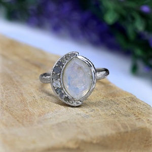 Bague en argent sterling 925 avec pierre de lune arc-en-ciel en forme de croissant pour femme, bijou céleste en cristal naturel - Product Image 5