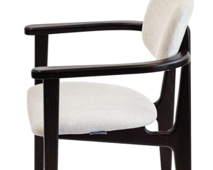 Fauteuil en bois massif de style mid-century modern avec assise et dossier rembourrés en tissu blanc, chaise d'appoint pour salle à manger, hôtel, maison - Product Image 2