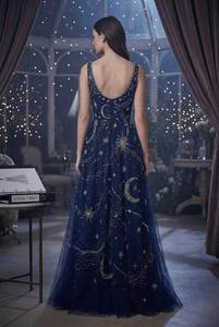 Vestido de Noche Azul Marino de Lujo con Hombros Descubiertos, Bordado de Luna y Estrellas Celestiales, Tul, Corte en A, para Mujer - Product Image 5
