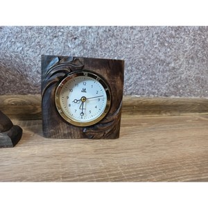 Horloge de bureau en bois rectangulaire au design rustique, mouvement à quartz, affichage à aiguilles, fonctionne à piles, silencieuse, sans tic-tac, décorative - Product Image 4
