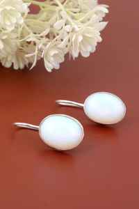 Boucles d'oreilles pendantes en argent sterling opale blanc, bijoux minimalistes, boucles d'oreilles élégantes, cadeau pour femmes, faites à la main - Product Image 6