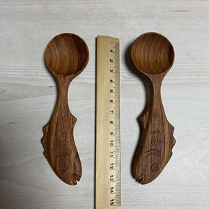 Cuillère en bois sculptée à la main en forme de queue de baleine du Vietnam, manche long, écologique, cadeau pour toutes occasions, décoration de cuisine, table à manger, multifonction - Product Image 1