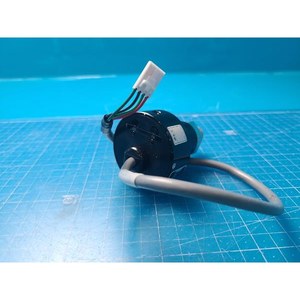 VALCON RN - 760 Torr RN-760Torr-2VAO-4 Interruptor de Presión de Vacío Usado Como Está, Piezas de Equipos Semiconductores Legados - Product Image 2