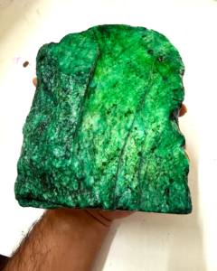 Piedra Preciosa Natural de Berilo en Bruto – Cristal de Berilo Sin Cortar para Joyería, Sanación y Colección de Minerales - Product Image 3