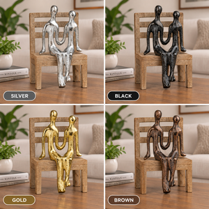 Vente en gros de figurines de couple modernes en métal assises sur une chaise en bois, sculpture pour la décoration de table à la maison, cadeau romantique pour la Saint-Valentin - Product Image 3