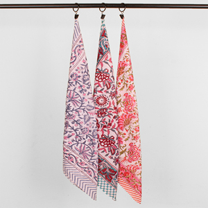 Pañuelo Cuadrado de Algodón con Estampado Floral Boho, Bandana, Suave al Tacto, Informal, Único, Accesorio Unisex para Bolsa - Product Image 2