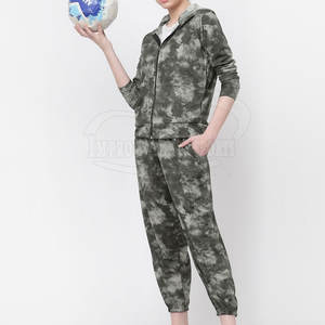 Vêtements d'hiver Dernière conception Femmes Survêtement Vente en gros Femmes Survêtement Confortable Femmes Survêtement - Product Image 2