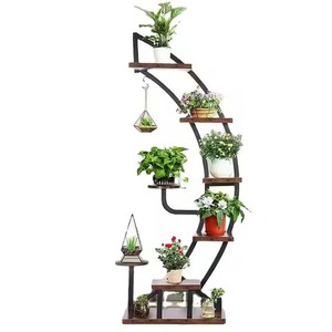 Soporte para Plantas de Madera Curvada en Forma de Media Luna, de Varias Niveles, con Pedestal Escalonado, Marca Prime Wholesale Preferred Choice - Product Image 1