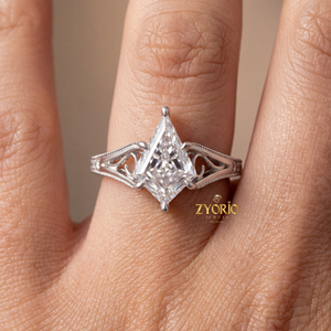 Anillo de Compromiso de Diamante Cultivado en Laboratorio de Lujo, Corte Kite, Estilo Art Deco, Anillo Nupcial Geométrico Distintivo, Plata 925, Perfecto para Fiestas - Product Image 2