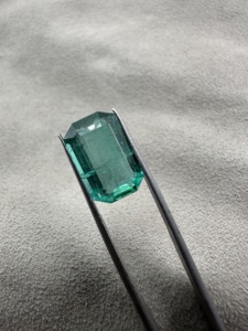Esmeralda Zambiana Natural de 5.97 quilates, Gema Suelta con Corte Esmeralda, Piedra Preciosa Verde para Joyería - Product Image 4