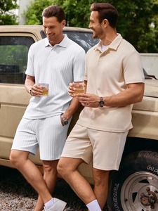 Conjunto de Camiseta Polo Negra Texturizada y Pantalones Cortos para Hombre con Logotipo Personalizado, Traje Deportivo de Verano de Manga Corta, Fabricante de Ropa Deportiva Casual al por Mayor OEM - Product Image 6