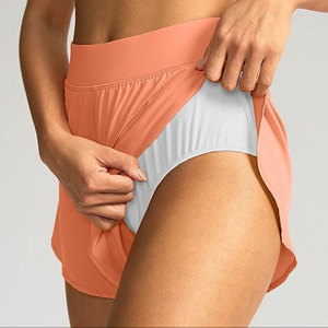Tela Elástica con Ajuste Relajado, Ideal para un Estilo de Vida Activo, Uso en Actividades al Aire Libre, Pantalones Cortos Nora - Product Image 5