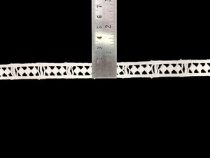 Oferta Especial: Encaje GPO de Algodón Blanco Premium – Cinta de Guipur con Diseño Geométrico de Diamantes para Bordes de Sarees, Vestidos de Novia y Decoración del Hogar - Product Image 4