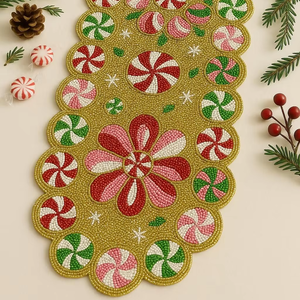 Chemin de table perlé à la main avec broderie complexe de perles de rocaille, style bohème, pour l'intérieur - Product Image 1