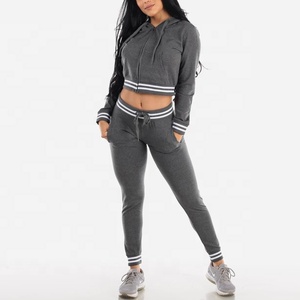 Nouvel ensemble de survêtement 2-en-1 pour femme PIHA SPORTS : haut et bas unis en polyester/coton pour le sport, la gym et la détente - Product Image 6